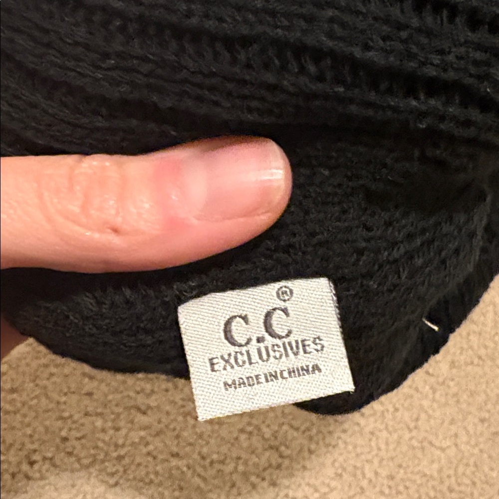 C.C Kids Black Star Beanie with Faux Fur Pom - Picture 4 of 4